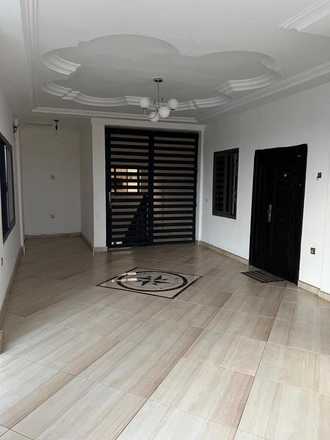 Baffour Apartments Adiebeba Εξωτερικό φωτογραφία