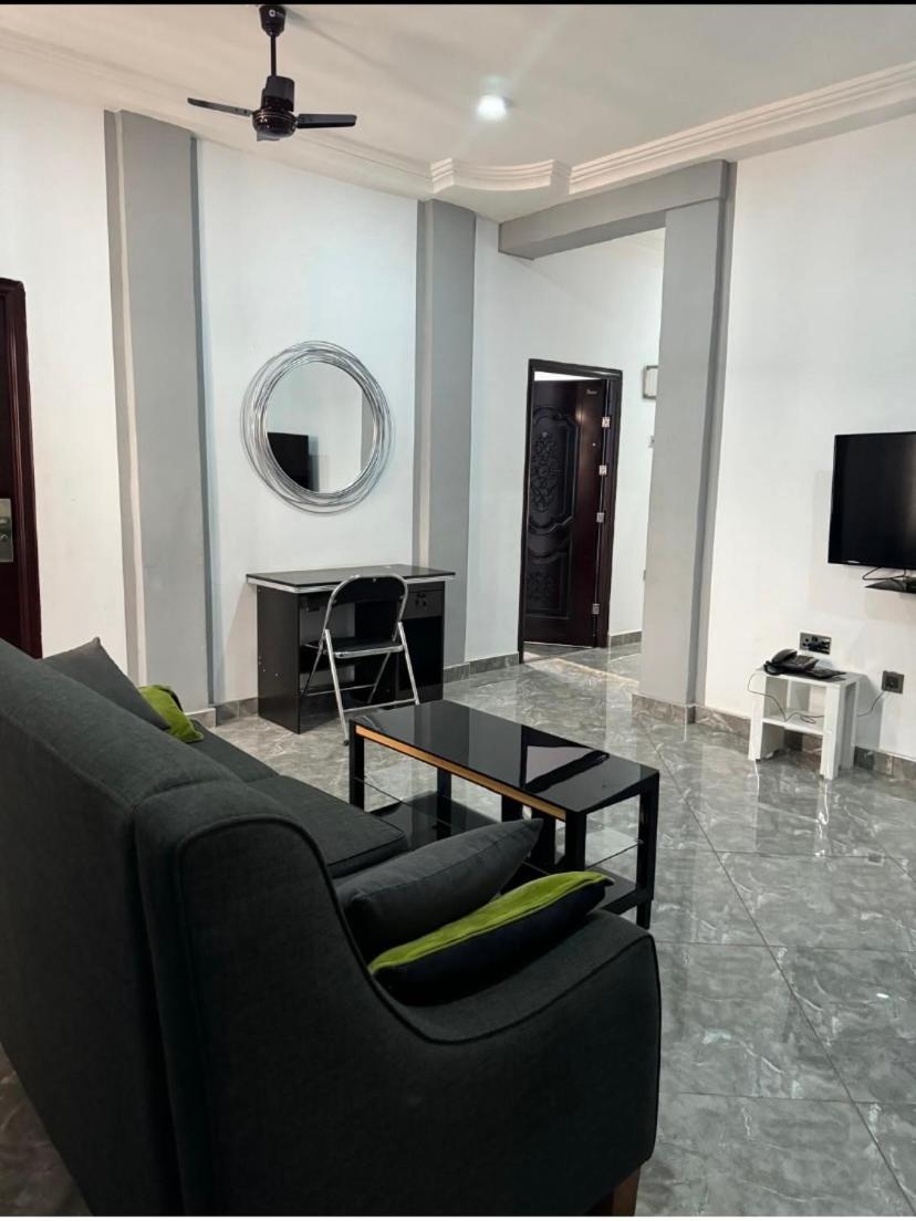 Baffour Apartments Adiebeba Εξωτερικό φωτογραφία