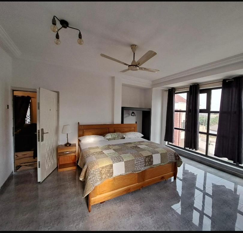 Baffour Apartments Adiebeba Εξωτερικό φωτογραφία