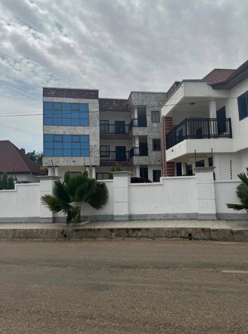 Baffour Apartments Adiebeba Εξωτερικό φωτογραφία
