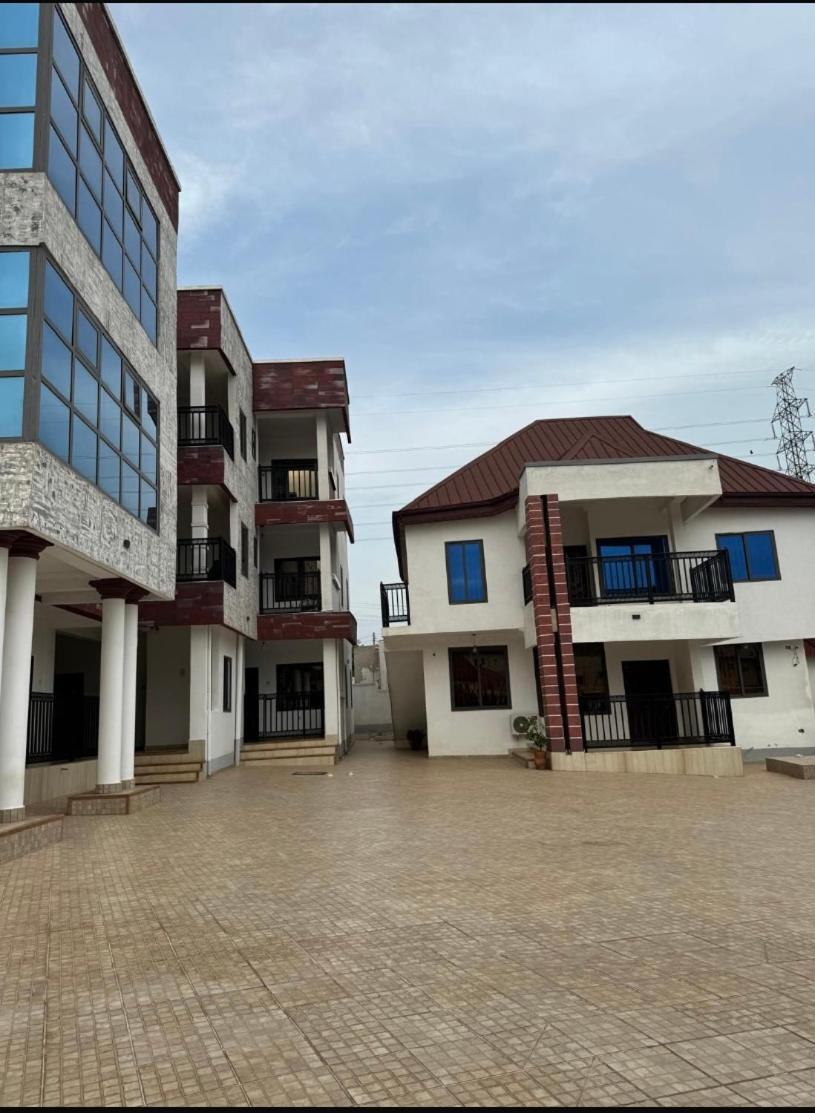 Baffour Apartments Adiebeba Εξωτερικό φωτογραφία