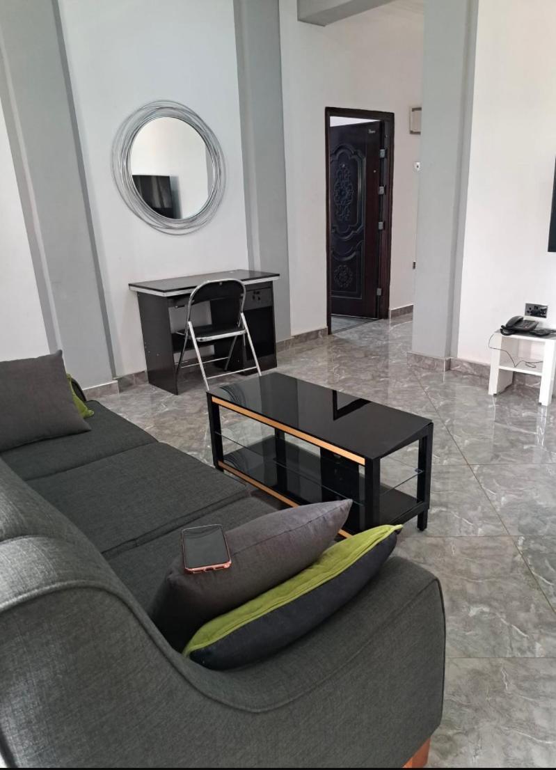 Baffour Apartments Adiebeba Εξωτερικό φωτογραφία