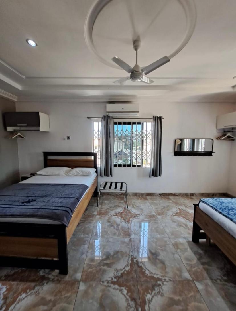 Baffour Apartments Adiebeba Εξωτερικό φωτογραφία